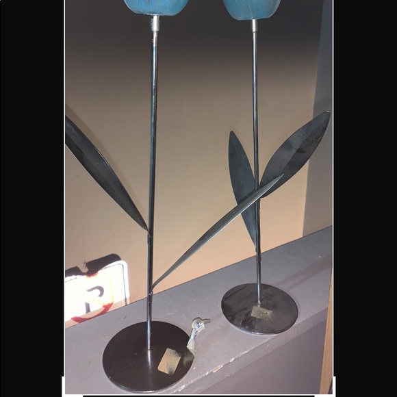 Vintage Tea Light Tulips Painted By Hand Set of Two - Picture 4 of 12